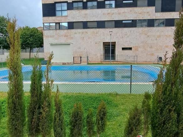 Apartment for sale in Presidente Adolfo Suarez, Via Parque
