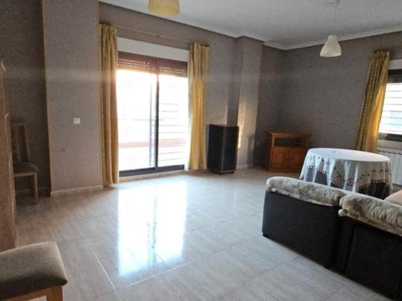 Townhouse for sale on Retama Street, Los Rosales