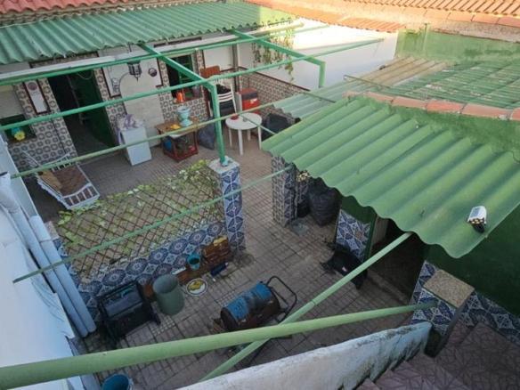 Townhouse for sale in Los Rosales
