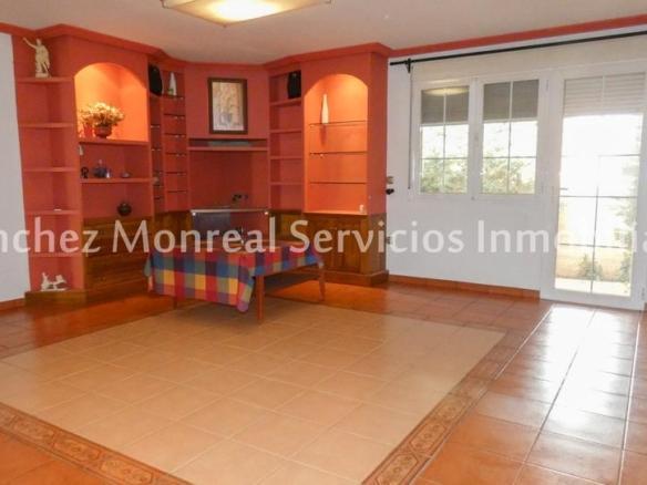 House or villa for sale on Calle Roble, 29, Argamasilla de Calatrava