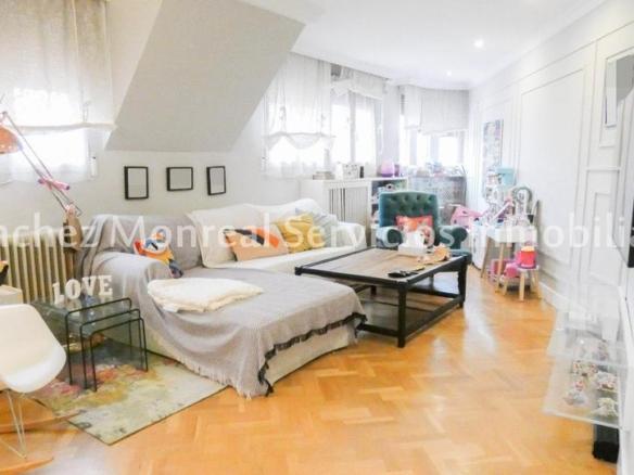 House or villa for sale on Edison Street, 1, El Poblado – Abulagar