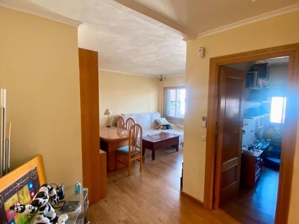 Apartment for sale on Avenida Primero de Mayo, Centro