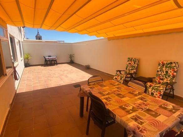 Apartment for sale on Avenida Primero de Mayo, Centro