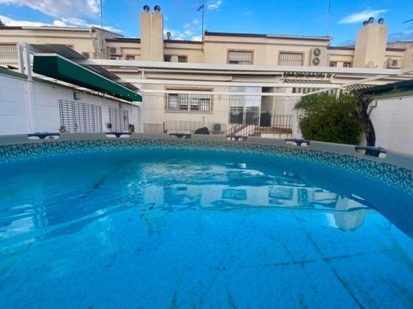Apartment for sale on Cabezarados Street, PAU 2-600