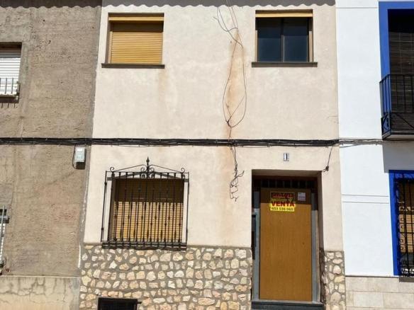 Apartment for sale on Calle Menor, Alcázar de San Juan