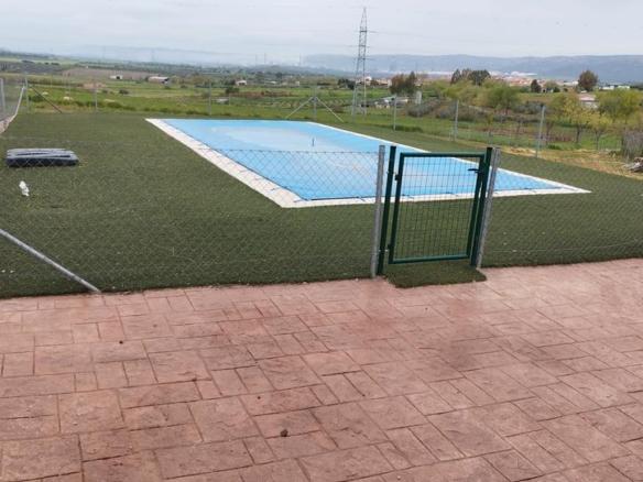 House or villa for sale on Calle Castillo del Tocón, Membrilla