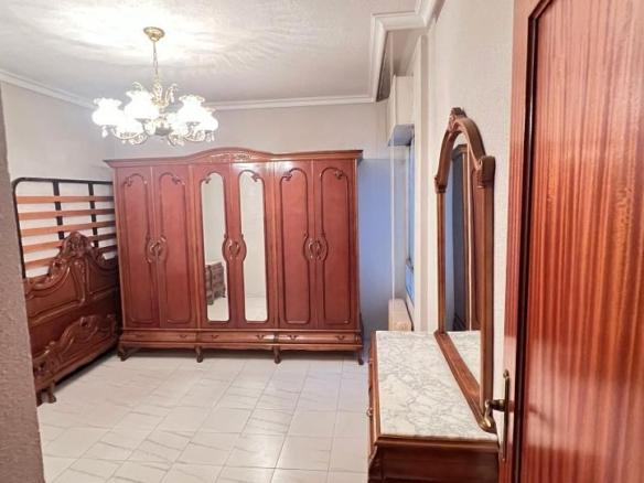 Apartment for sale on Calle Bullaque, 6, Almagro