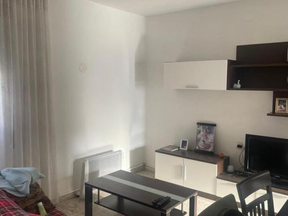 Townhouse for sale in Valdepeñas