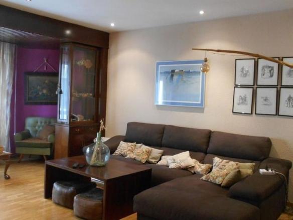 Apartment for sale on Vista Alegre Street, Los Molinos – Villa Blanca