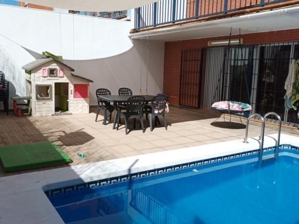 House or villa for sale on Calle Calderón de la Barca, Orihuela city