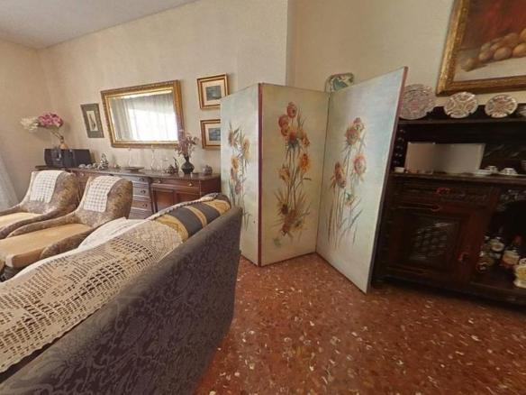 Apartment for sale on Avenida de Cervantes, City Center