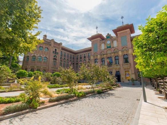 Apartment for sale in Ciudad Jardín – Zoco