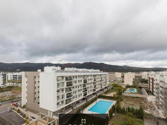 Apartment for sale in Poniente-Norte – Miralbaida – Parque Azahara