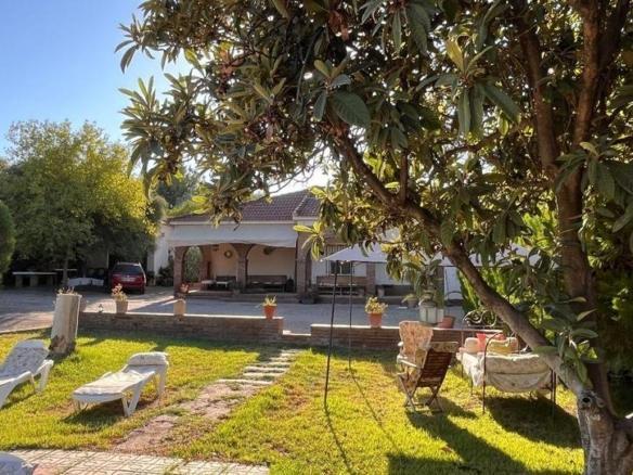 House or villa for sale in Urbanización Injertal de las Cuevas, Almodóvar del Río