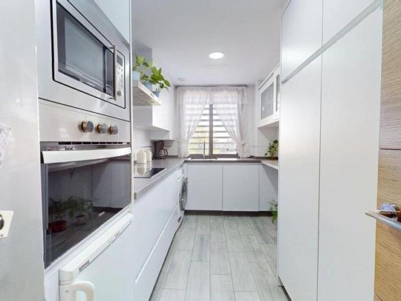Apartment for sale in Poniente-Norte – Miralbaida – Parque Azahara