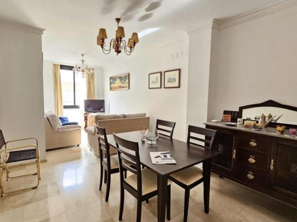 Apartment for sale in Huerta de la Reina – Trassierra