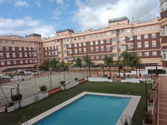Apartment for sale in Ciudad Jardín – Zoco