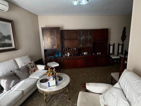 Apartment for sale in Ollerías – San Cayetano