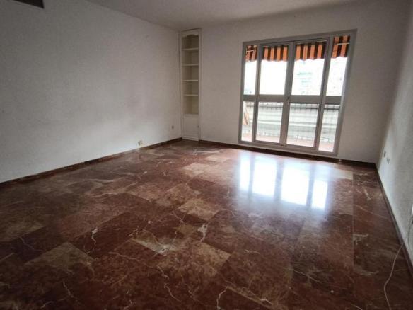Apartment for sale in Ciudad Jardín – Zoco