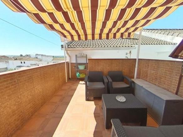 Townhouse for sale in Alcalde Manuel Alba, Almodóvar del Río