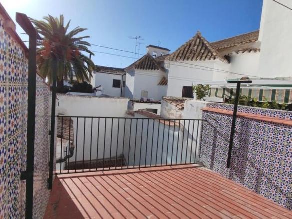 House or villa for sale on Calle Baños de San Juan, Cabra
