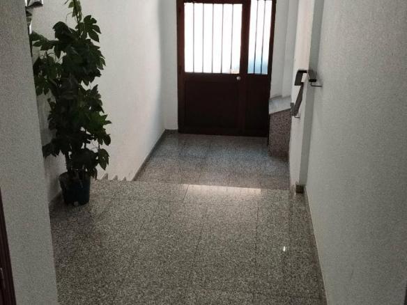 Apartment for sale on Calle Cronista Maraver, Viñuela – Rescatado