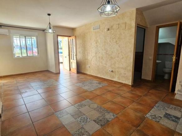 Townhouse for sale in Barrio Aulagar, 6, La Victoria