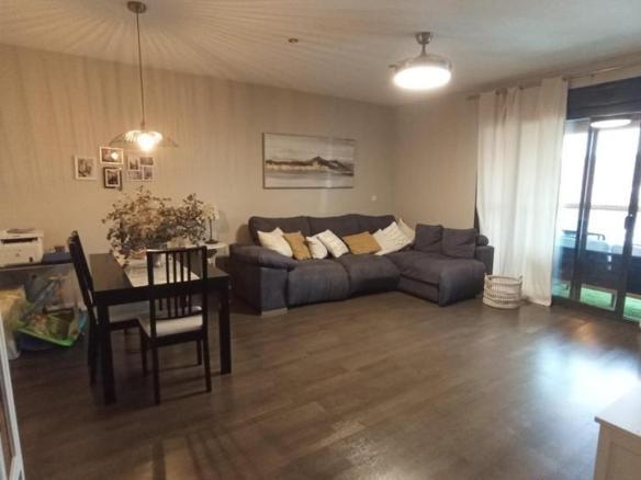 Apartment for sale on Calle Carril de Los Toros, 3, Poniente-Norte – Miralbaida – Parque Azahara