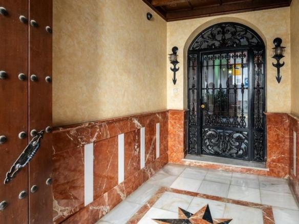 House or villa for sale in the Historic Center – Ribera – San Basilio