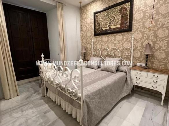 Ground floor apartment for sale in the city center