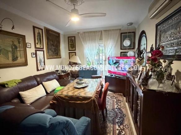 House or villa for sale in Azalea, Jardin Lucena