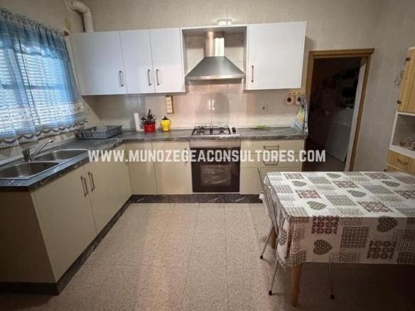 House or villa for sale in Huertas Bajas de Cabra, Cabra