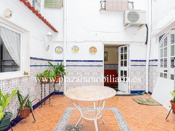 House or villa for sale in the city center