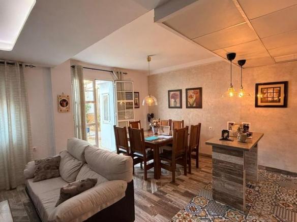 House or villa for sale on Calle Jesus Maria, 48, La Victoria