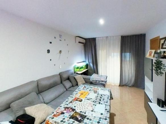 Apartment for sale on Calle Musico Francisco de Salinas, Huerta de la Reina – Trassierra