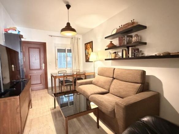 Apartment for sale in Ciudad Jardín – Zoco