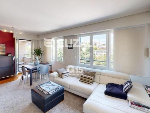 Apartment for sale in Iñaki Aldabalde Plaza, Ategorrieta – Ulia