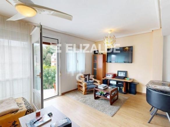 Apartment for sale on Avenida de Ulia, Pasaia