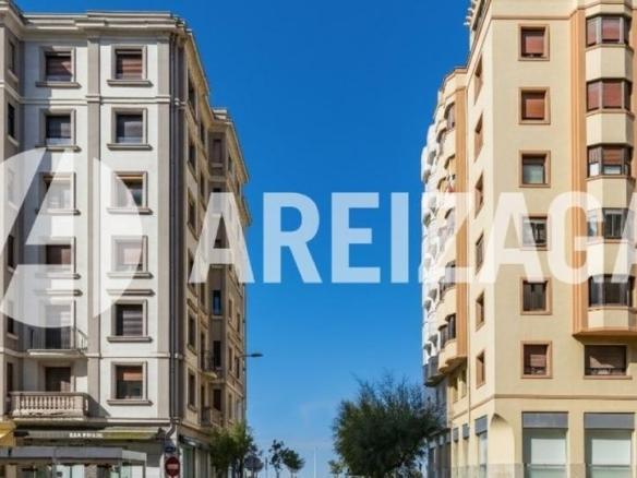 Apartment for sale in Zabaleta Kalea, Gros
