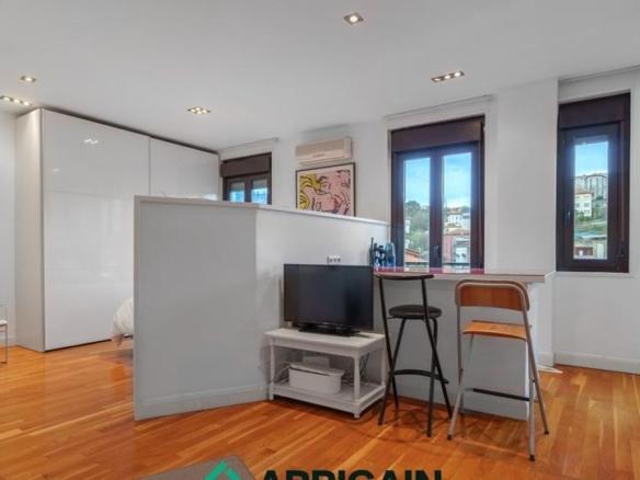 Apartment for sale in Iparragirre Kalea, 2, Gros