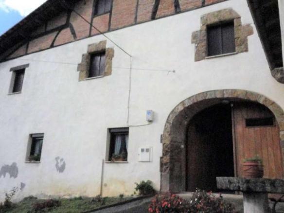 Rustic property for sale in Anoeta