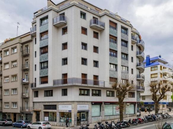 Penthouse for sale at Maestro Guridi 13. Donostia-San Sebastián, Old