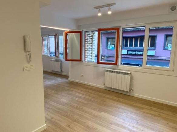 Apartment for sale in Urkizu Pasealekua, Eibar
