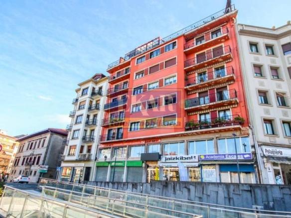 Apartment for sale on Calle Iglesia, Centro – Mendibil – Santiago