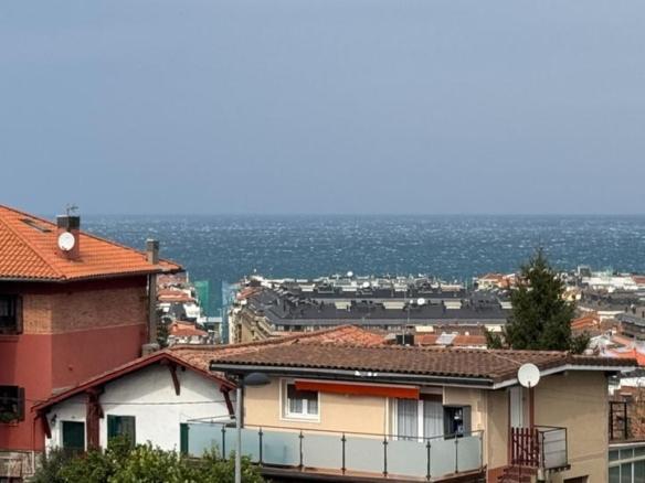 Apartment for sale on Calle Virgen del Carmen, Calle de la, Egia