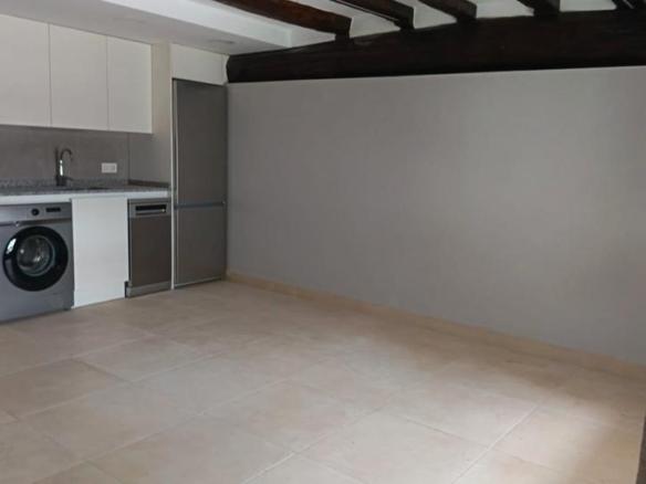 Apartment for sale in Kale Nagusia, Segura