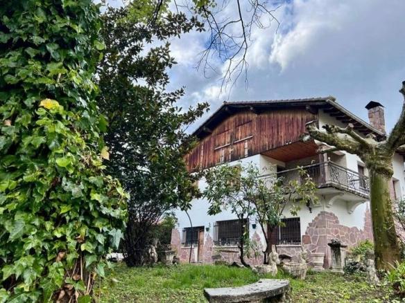 House or chalet for sale in Matxiku Erreka Kalea, 38, Berastegi