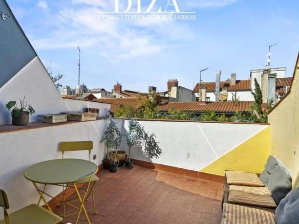 Penthouse for sale in De Jesús del Valle, Universidad – Malasaña