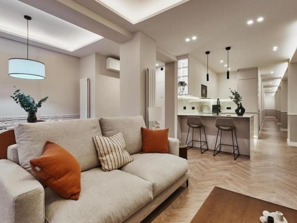 Apartment for sale in Del Cardenal Cisneros, Trafalgar