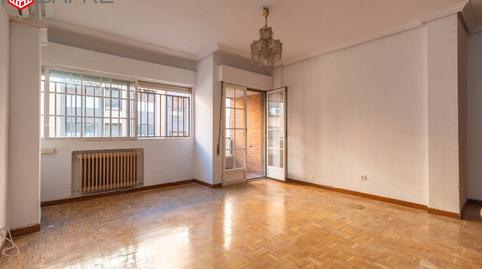 Apartment for sale on Calle Santa Saturnina, San Isidro